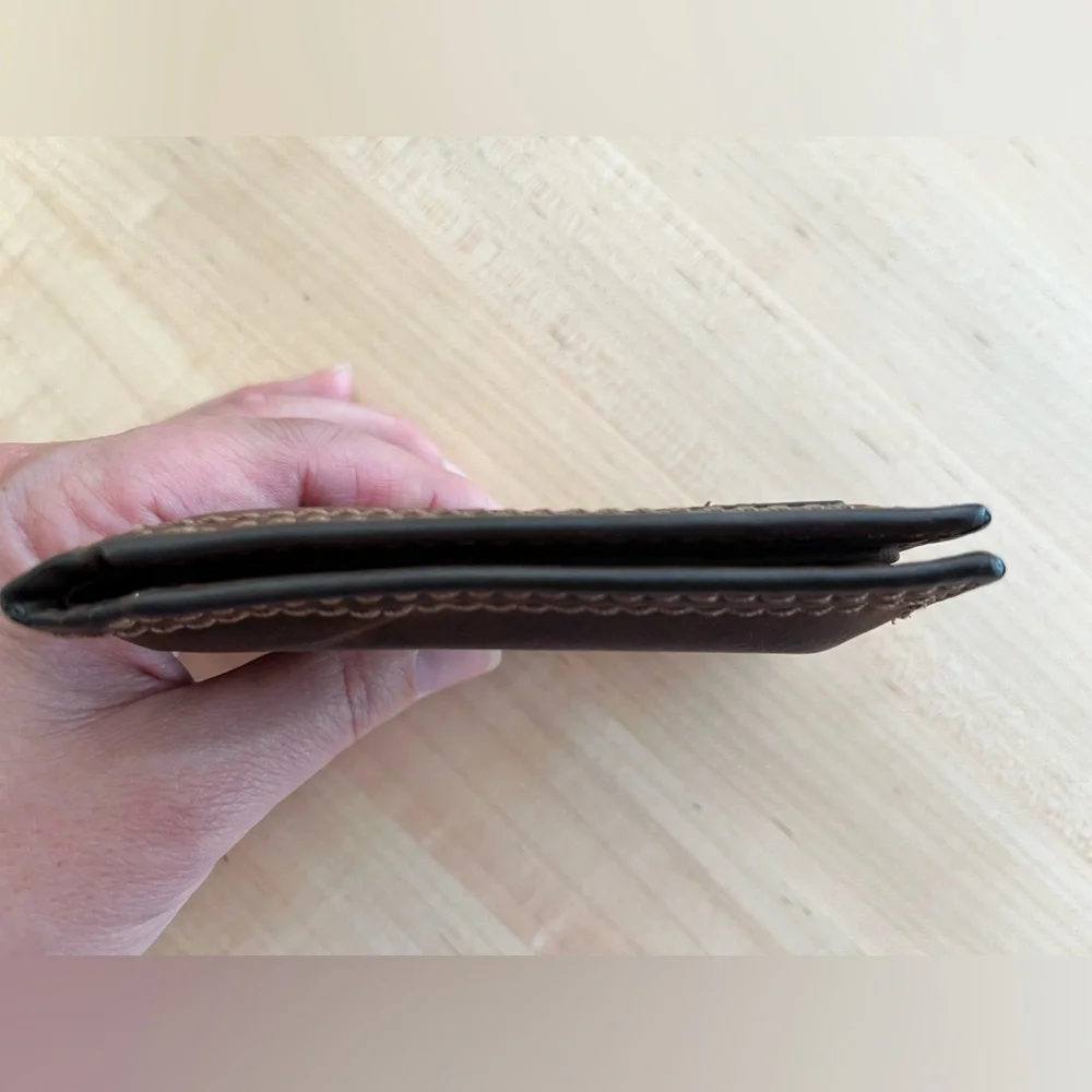 Columbia Dark Brown Leather Wallet